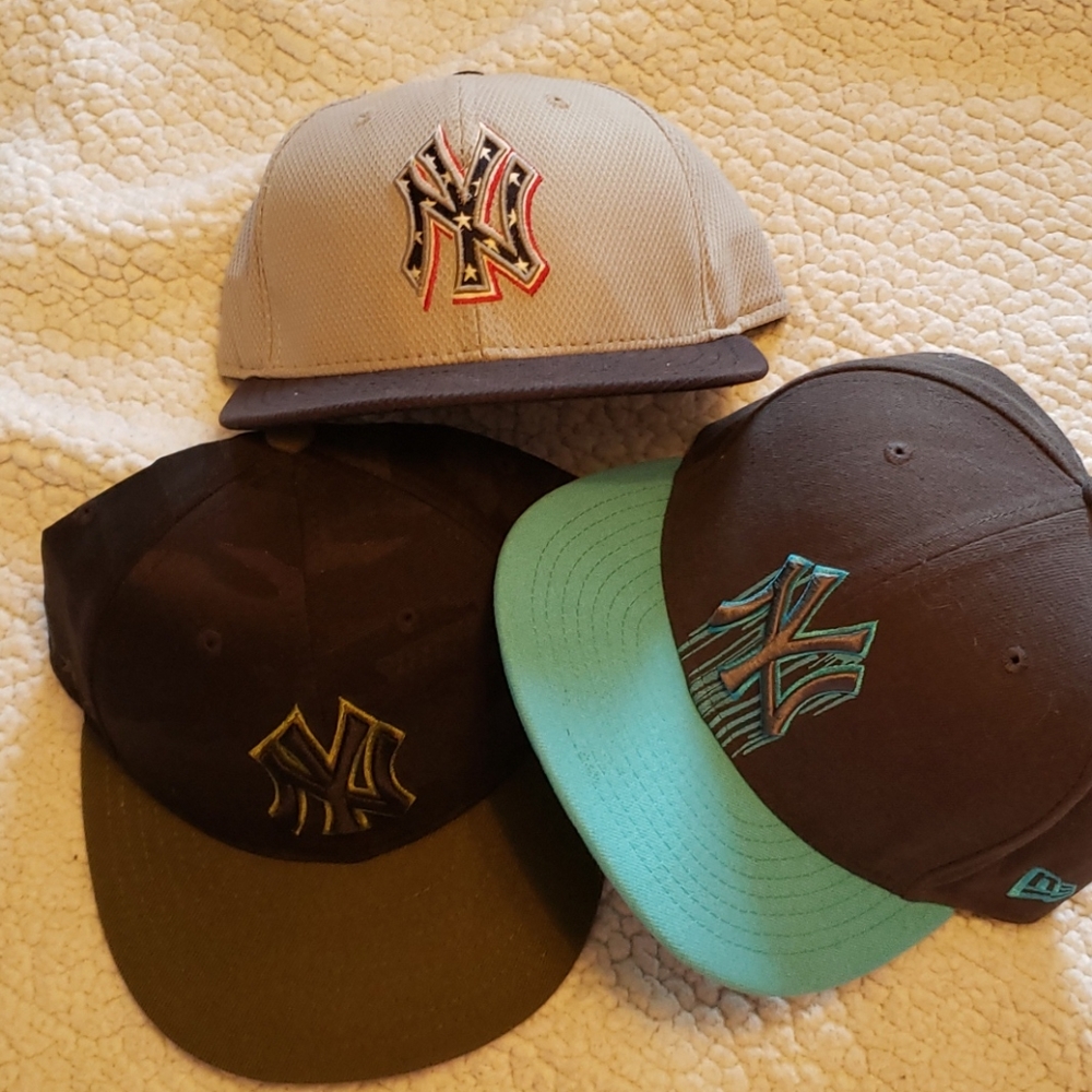 3 Yankee's hats